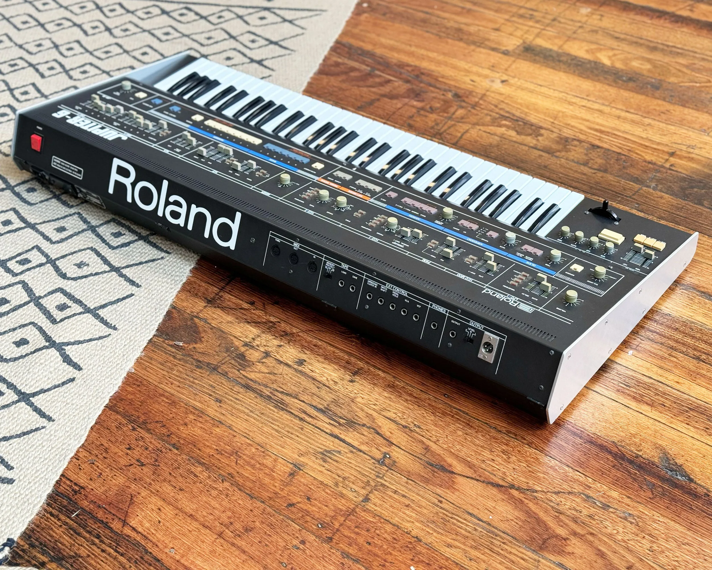 1983 Roland Jupiter 6 Polyphonic Analogue Synthesizer with EPS Flight Case - Serviced