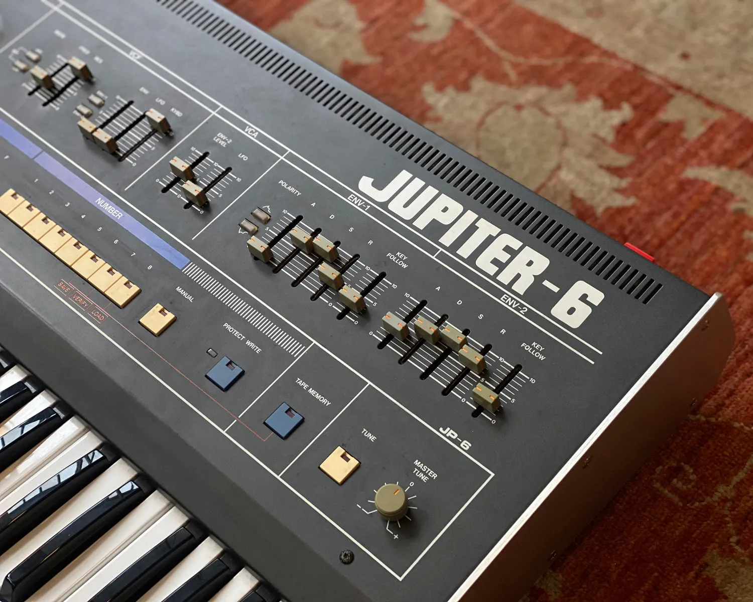 1983 Roland Jupiter 6 Polyphonic Analogue Synthesizer with EPS Flight Case - Serviced