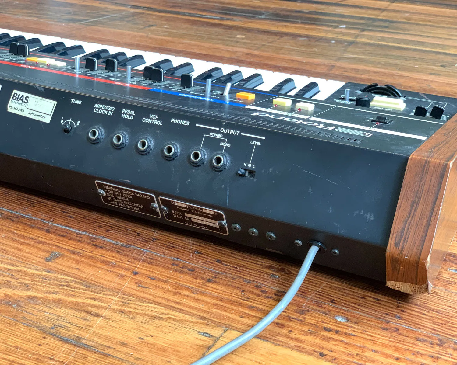 '82 Roland Juno 6 - Polyphonic Synthesiser