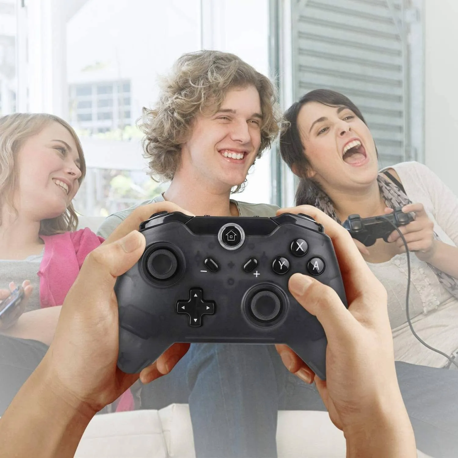 Black Bluetooth Wireless Controller for Nintendo Switch