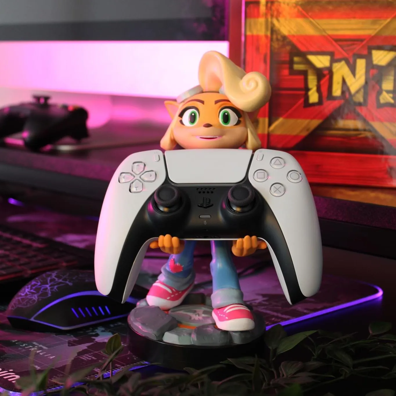 Crash Bandicoot: Coco Cable Guys Controller Holder and Phone Stand