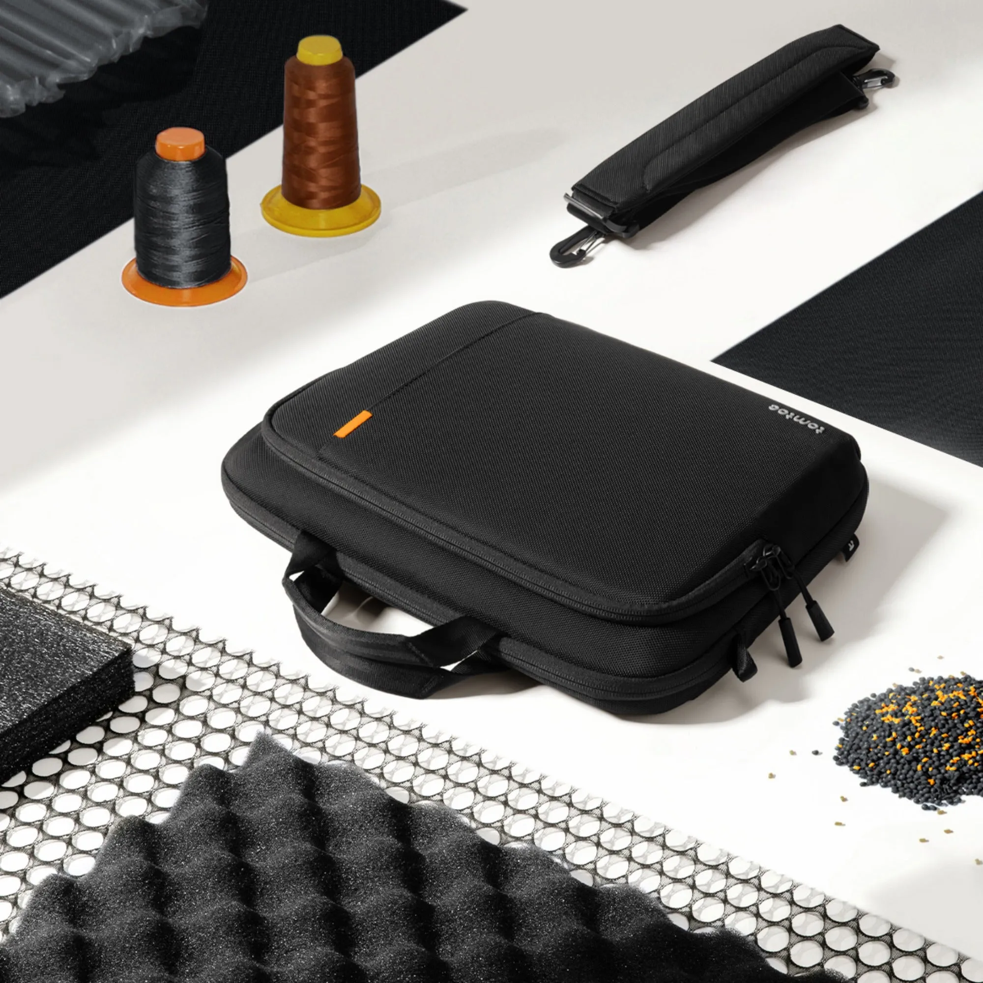 Defender-A30 Laptop Case with Shoulder Strap for 16-inch MacBook Pro