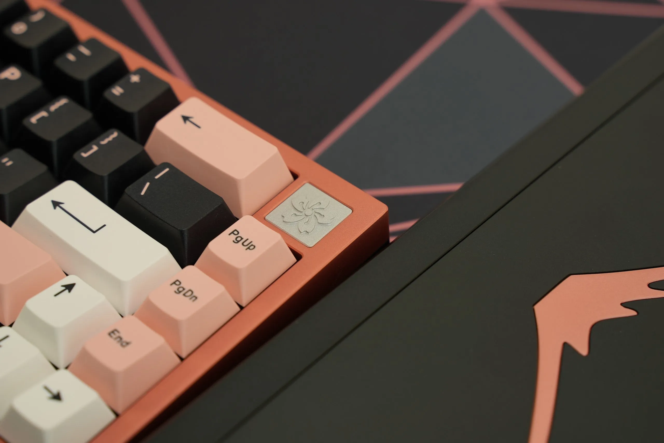 Fuji 65v2 Swirl Keyboard - PINKBLACK