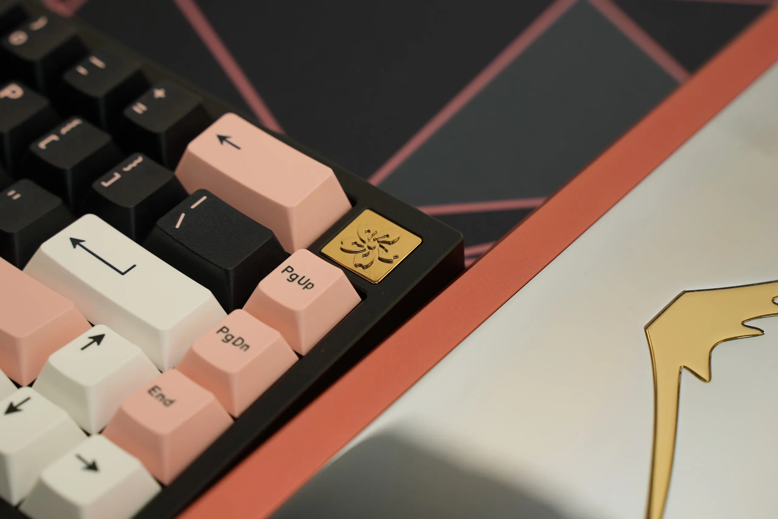 Fuji 65v2 Swirl Keyboard - PINKBLACK