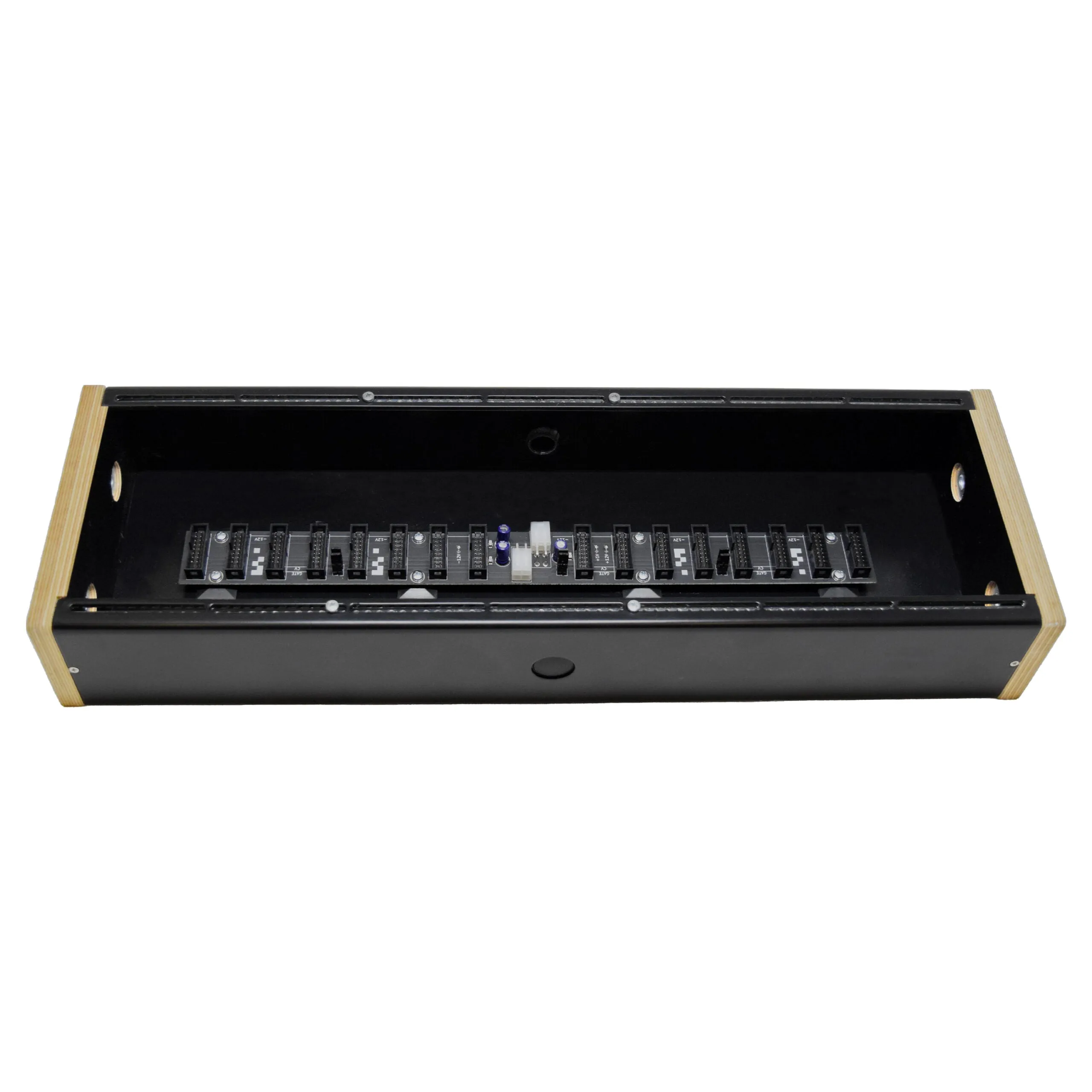 KOMA Elektronik Case 3U 84HP - Black (Powered)