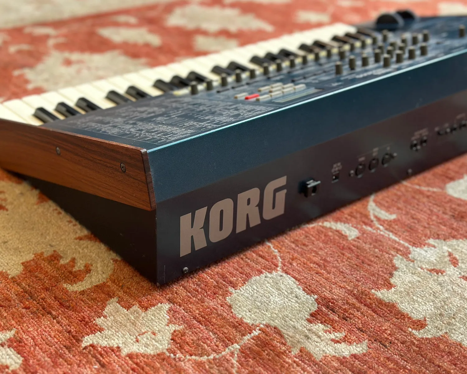 KORG MS2000 Analog Modelling Synthesiser