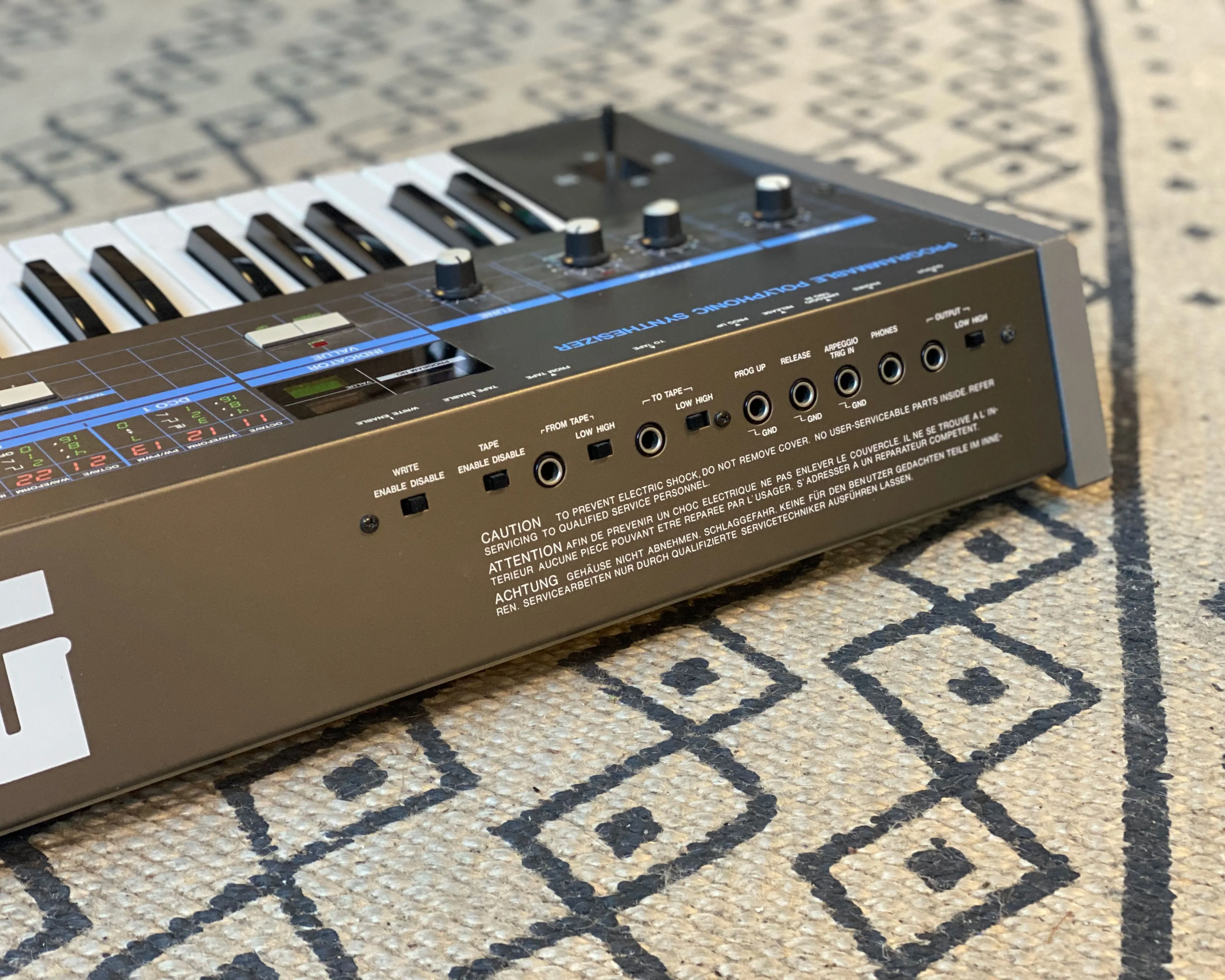 KORG Poly 61 Programmable Polyphonic Synthesizer