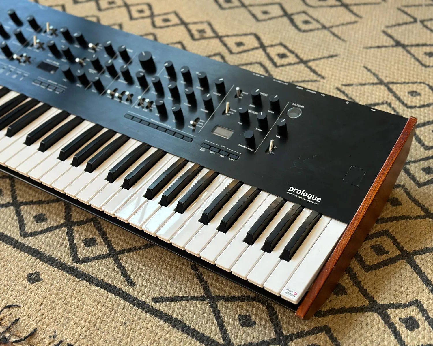 KORG Prologue 16