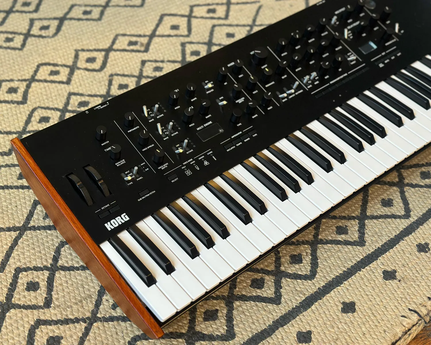 KORG Prologue 16