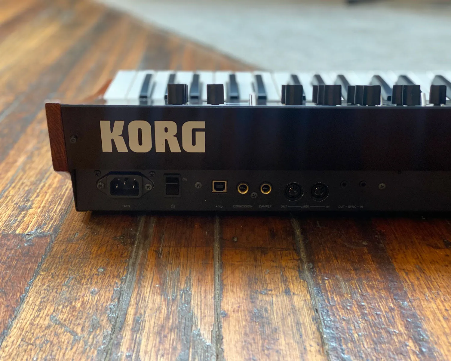 KORG Prologue 8 Polyphonic Analogue Synthesizer