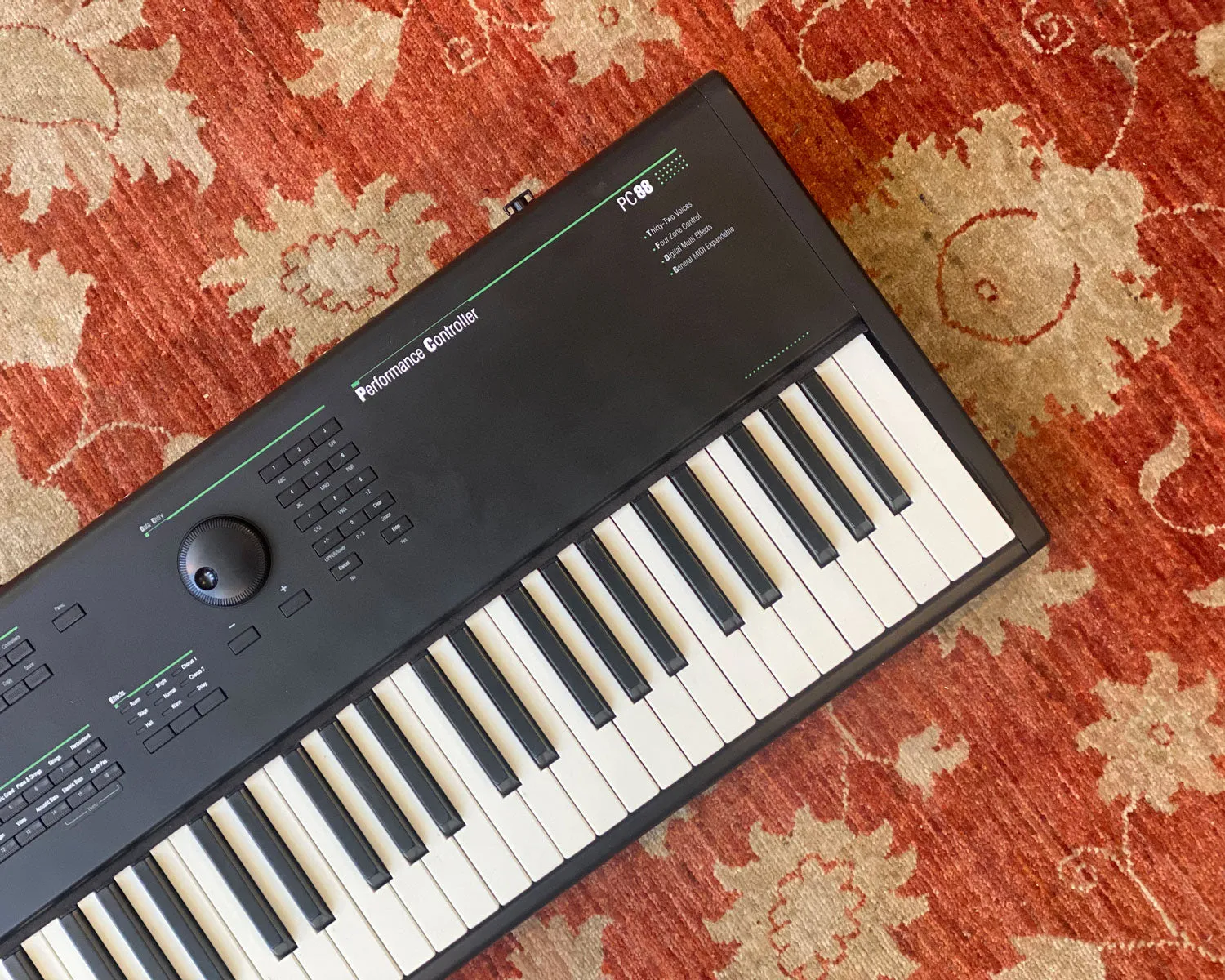 Kurzweil PC-88 64-Voice Performance Controller and Synthesizer