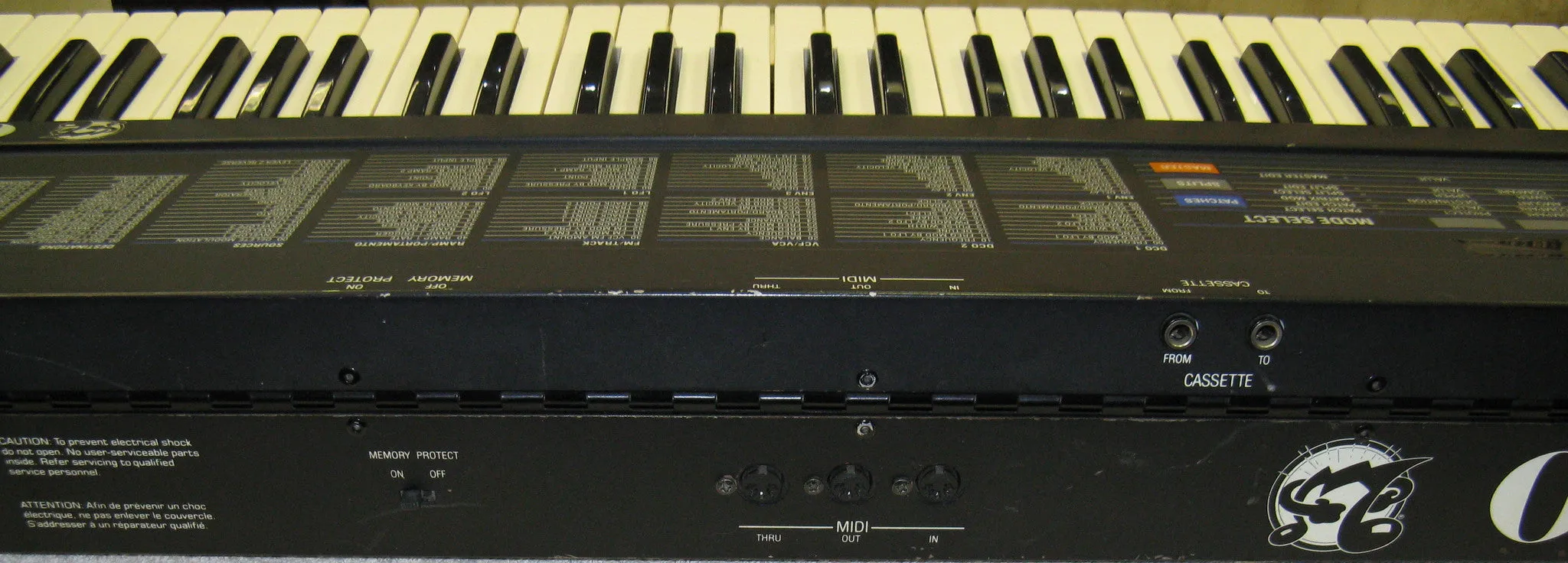 Oberheim Matrix 6 Analog Synthesizer