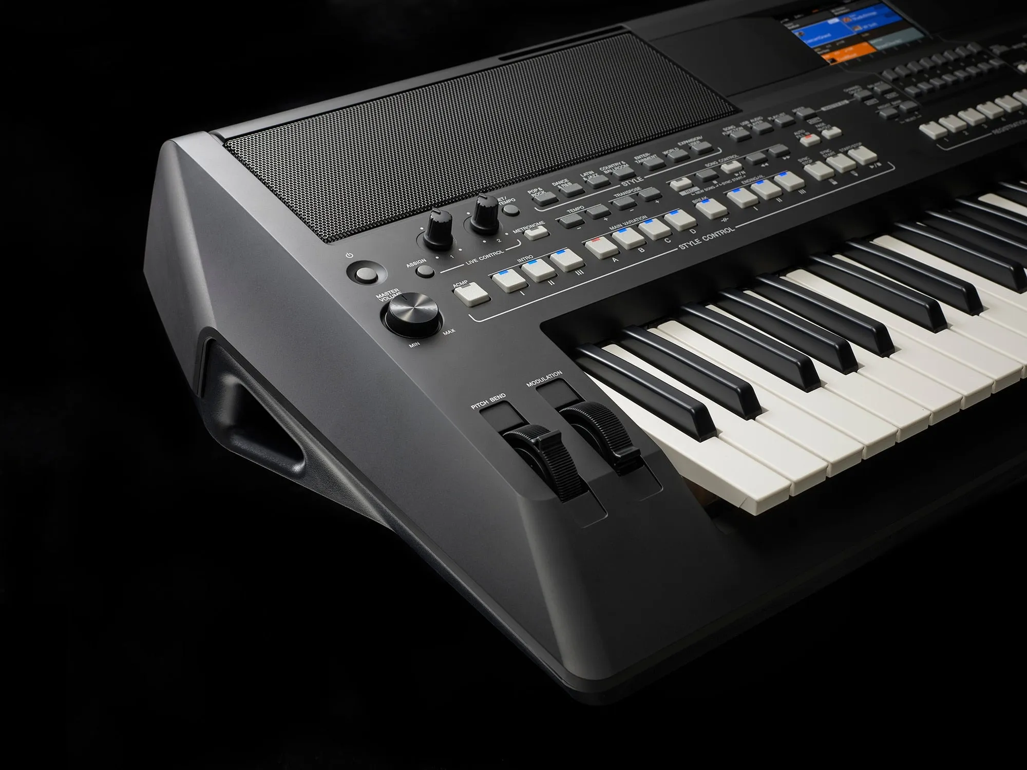 Yamaha PSR-SX600 Digital Workstation Keyboard (PSRSX600)